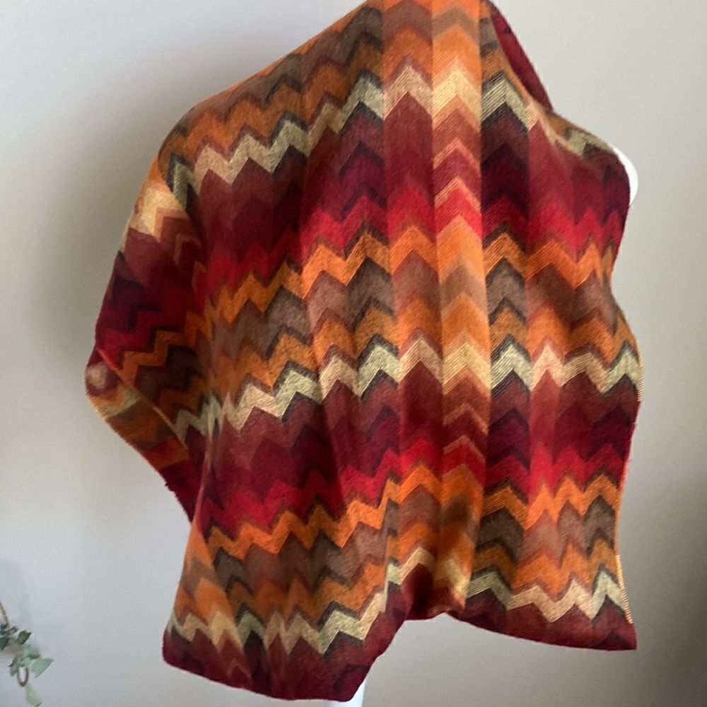 Dillard’s Infinity Scarf One Size - Picture 4 of 5
